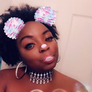 Meet your Posher, Mzteenee